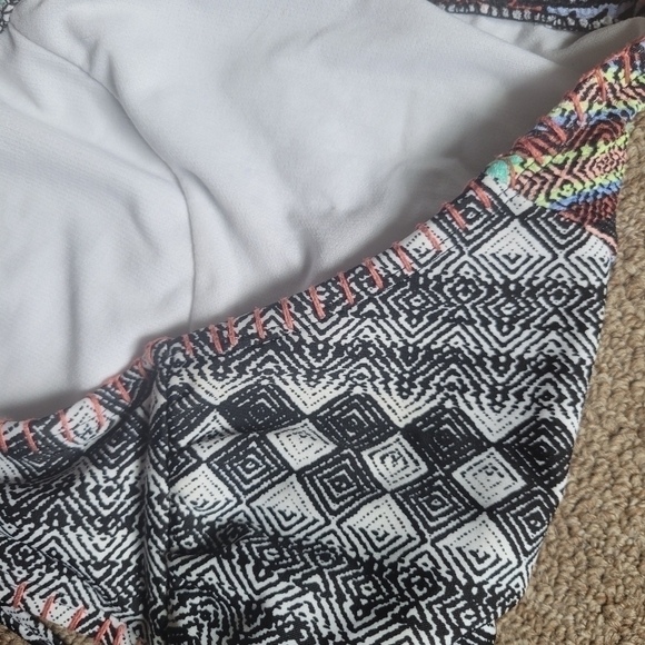 NWOT No Boundaries Women's Tribal Aztec Print Halter Swim Top Size Large (11-13) - Picture 12 of 14